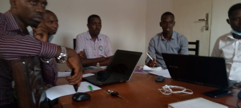 AICNDH1's tweet photo. Ce 20 septembre 2021, @AICNDH1 vient d'etre élu au poste de la vice-présidence du @MenEngage Burundi pour un mandat de 2 ans. 
@JennetKem 
@UNWomenBurundi 
@IOMBurundi 
@UNICEF_Burundi 
@US_Emb_Burundi 
@NLinBurundi 
@wphfund 
@UNHCRBurundi 
@ajapafricaine1 
@action_bonne 
#Bdi https://t.co/tNq0qf1ZUj