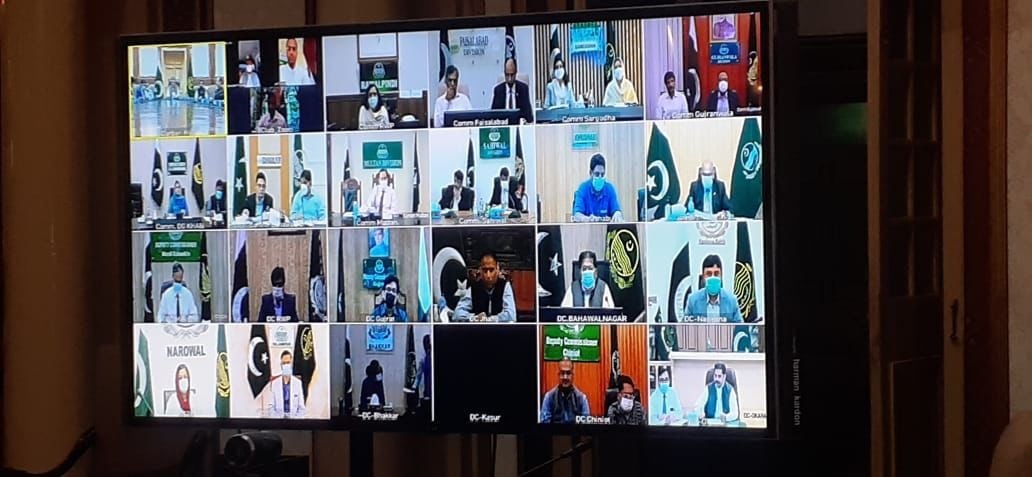 Chief Secretary Punjab Mr. Kamran Ali Afzal chaired the Provincial Task Force meeting on polio eradication which was attended by <a href="/EocPunjab/">EOC Punjab</a> Coordinator <a href="/sundasmurad/">Sundas Irshad</a> and other officials. He emphasised the need to accelerate action &amp; ensure vaccination for every last child in 🇵🇰