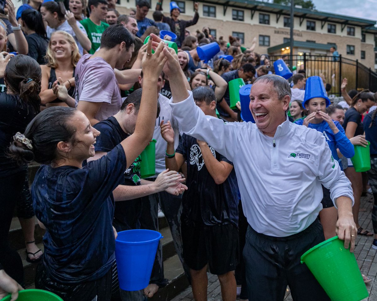 Join us for our Annual Ice Bucket Challenge this Thursday, September 23 at 4:30 p.m. at Hempstead Commons/WAX Quad. This event is in honor of Pete Frates and in support of the ALS Association. Suggested donation $2.00. 💙💚
Sign up! ➡️ endi.co.tt/3nRIbpA