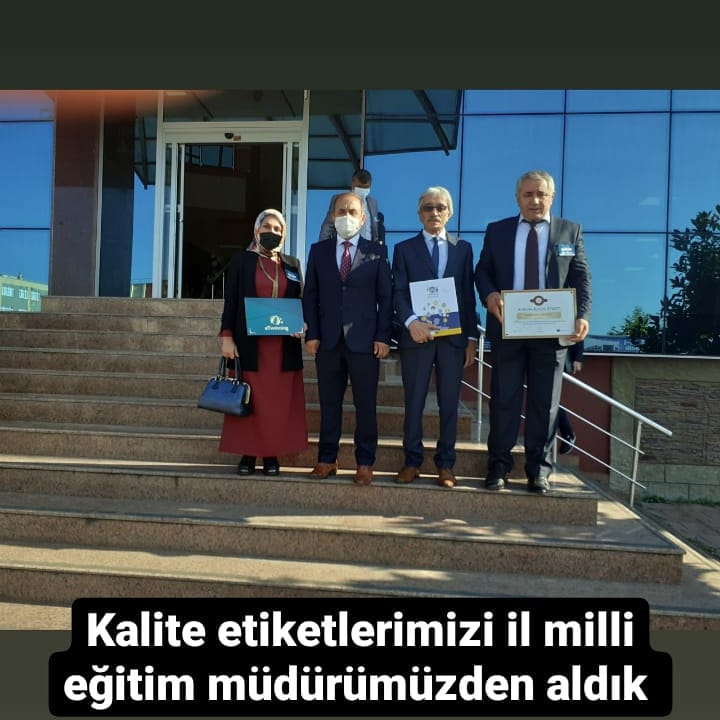eTwinning okul bayrağımızı ve levhamızı ayrıca ulusal ve Avrupa kalite etiketlerimizi Il Milli Eğitim müdürmüzden aldık.2 yıllık bir çalışmanın karşılığını muhteşem bir törende almak güzeldi.Emeği geçen arkadaşlara teşekkür ederiz.<a href="/havzailcemem/">Havza İlçe MEM</a> <a href="/samsunarge/">SAMSUN İL MEM AR-GE</a> <a href="/CihanKOCAMAN55/">Cihan KOCAMAN</a>