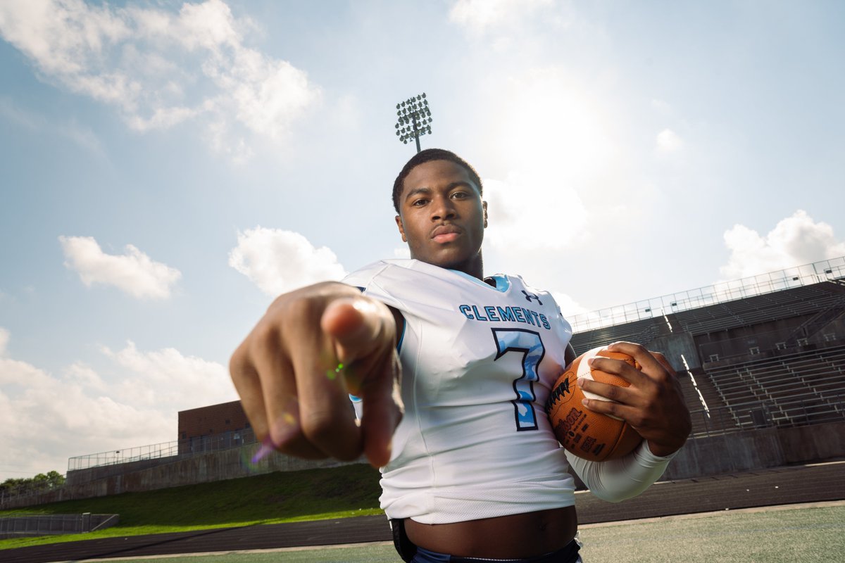 densilva02's tweet photo. District 20-6A #txhsfb leaders:

Team Offense: @RPHS_FB (417 ypg, 43.3 ppg)

Team Defense: @CHighFB (206.5 ypg, 8.3 ppa)

Passing: @colejmurphy44 (58-87-1, 666 yards, 5 TDs)

Rushing: @BertEmanuel3 (51-413-5)

Receiving: @7Patricksmith (12-325-5)

INTs: @stephaunnn (2) https://t.co/zll2WdcnbG