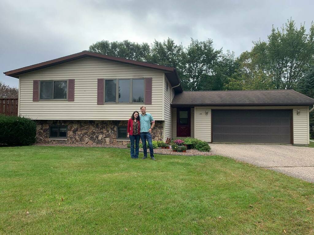 theknittynerd's tweet photo. WE ARE HOMEOWNERS!! 
#newhome #firsthome https://t.co/shOezuwjfh https://t.co/UJqA46r0Wp