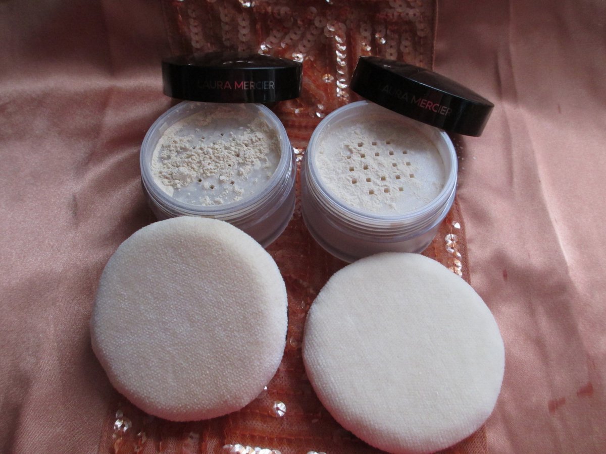 LoveAnna111's tweet image. I have a brand new duel review of my newest #settingpowder #musthaves check out my full review @ …whatsinsideyourbeautybag.blogspot.com/2021/09/laura-… @LauraMercier #makeup #loveIt #translucentsettingpowder #invisiblesettingpower #bbloggers #Sephora #UltaBeauty #skincare