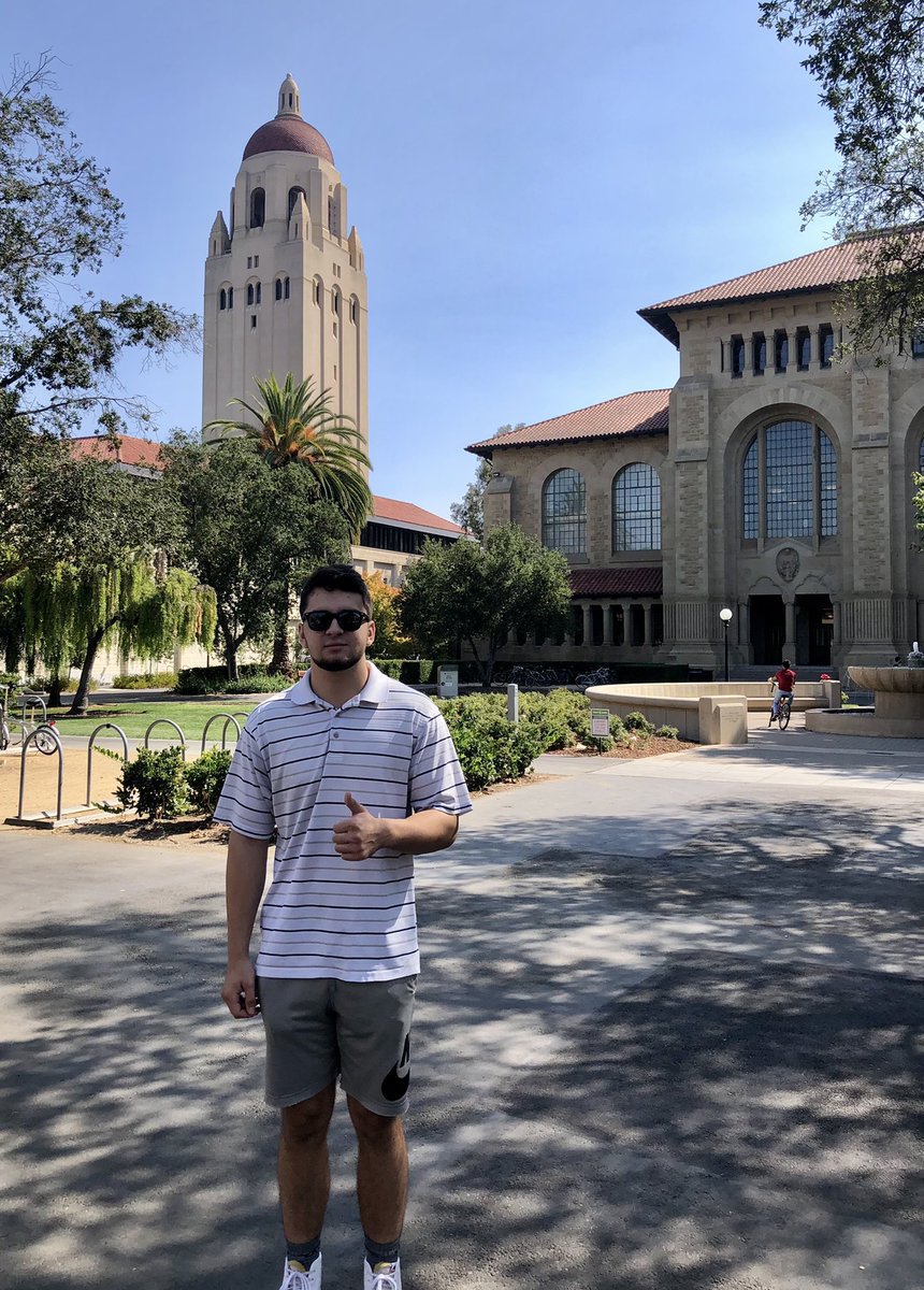 lonnygjohnson's tweet photo. Annual first day of school picture #stanford #stanford2024 #stanforduniversity #firstdayofschool #myfavoritecardinal https://t.co/VxdxBtDNIK