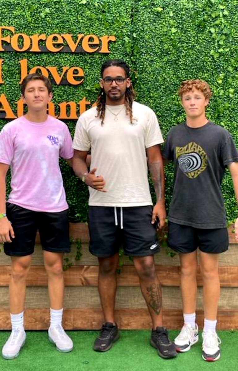 apushdraw's tweet photo. First concert ever this weekend..@MusicMidtown. The ATL is off the chain. @BlackPumasMusic  @21savage @maroon5 @jackharlow @24kGoldn. Thanks to Jody for hauling us around and keeping an eye on two 15 year olds. Laid back dude with a MMA background... https://t.co/uXbz96HCQ9