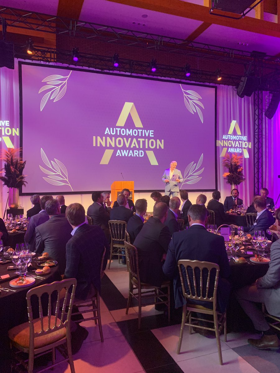We zijn begonnen! Wat geweldig, na 2 jaar! Zoveel enthousiaste gasten, geweldige sprekers, unieke finalisten en een groep studenten met waanzinnige ideeën! #AIAward #AIA2021 #innovation