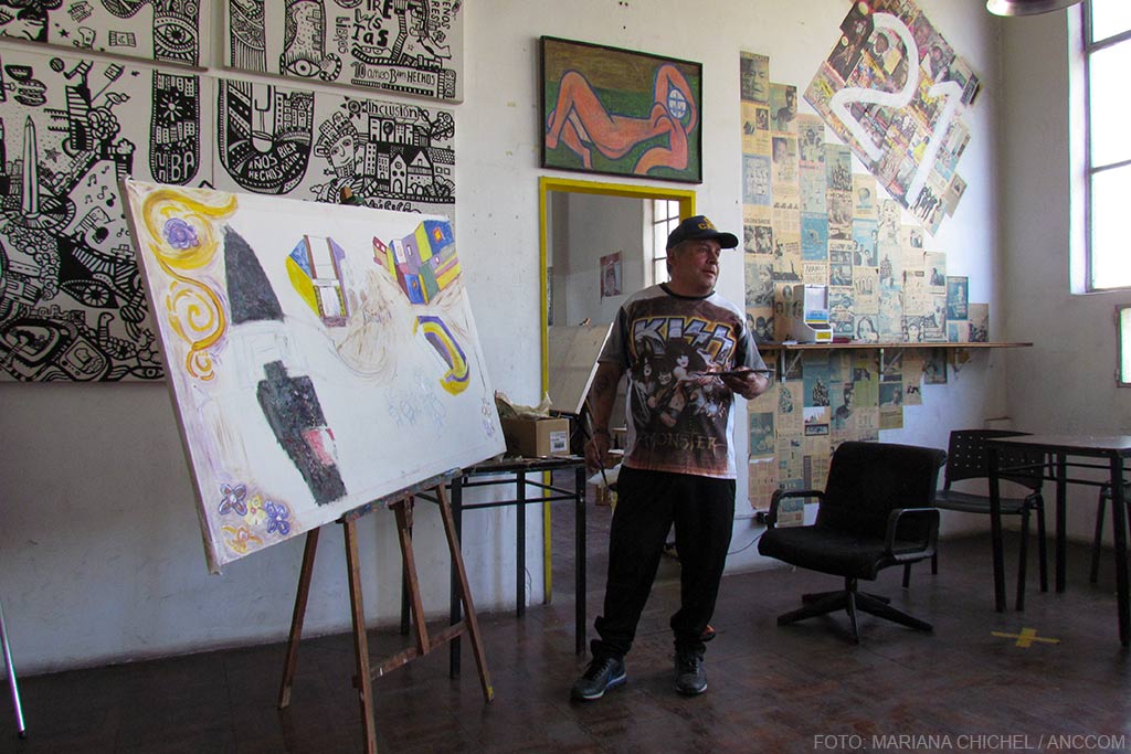 🎨Se inauguró "El ojo interminable" en el <a href="/modernoba/">Museo Moderno</a>, una muestra de 8 artistas de <a href="/hechoenbsas/">Hecho en Bs. As.</a> curada por Victoria Noorthoorn. Un lugar de inserción laboral que trae al arte como fuente de vida.

📲 Conocé las historias que inspiraron la exhibición 👉bit.ly/39e669V