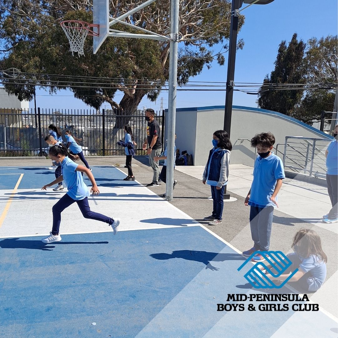 The Club's healthy lifestyles pillar in action! Our 5th graders are helping our K-4th graders through their basketball drills via our Triple Play: Junior NBA/Junior Warriors program. #BGCA #TriplePlay #HealthyLifestyles
