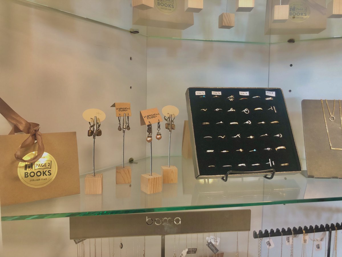 Page2Books's tweet photo. Wondering what to get as a present for a birthday or preparation for the upcoming holidays? Come check out some accessories we have and mix and match! It's never too early to start planning for gifts!
#localbookstore #Page2Books #PNW #Burien #SomethingSilver #Terra #Jen&Co https://t.co/19NXPdCW7x
