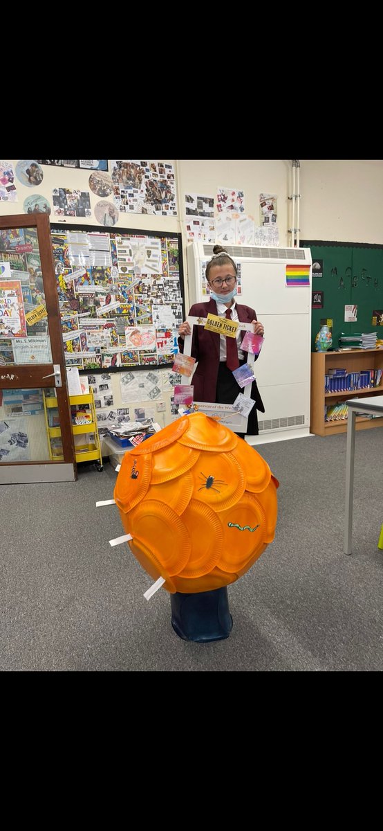 MissCrandon's tweet photo. Wow Gracey from 7A really wowed the English dept with her homework for the Roald Dahl paper plate challenge. A fantastic peach from James and the giant Peach! Fantastic effort. πππ @HeoldduEnglish @Leahbrink77 https://t.co/u7qdJMFzT3