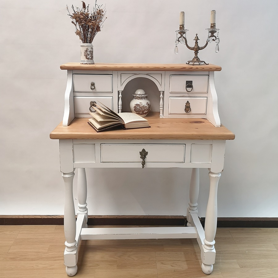 Merkausado's tweet photo. Un mueble muy versátil con mucho encanto, esta mesita escritorio ideal para crear un ángulo acogedor y con estilo.
https://t.co/NetxOE2qrT
  #merkausadoantigüedadesvintagecoleccionismo #mueblesrestaurados #Mesitas #escritorio https://t.co/6fr3AZhrYx