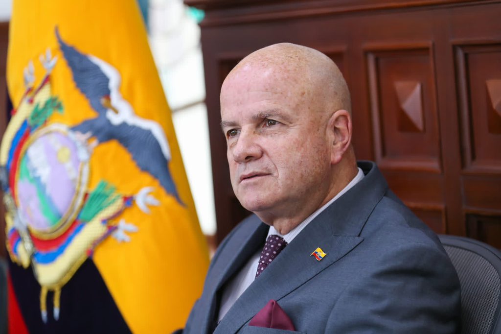 ABorreroVega's tweet photo. ¡#ElCambioYaSeSiente, Ecuador en lo más alto!👏

Nuestro país asume la Primera Vicepresidencia del 59 Consejo Directivo de la Organización Panamericana de la Salud. Como Jefe de Delegación ecuatoriana trabajaremos incansablemente por la transformación de la salud en la Región.🤝 https://t.co/8muaIhDeEI