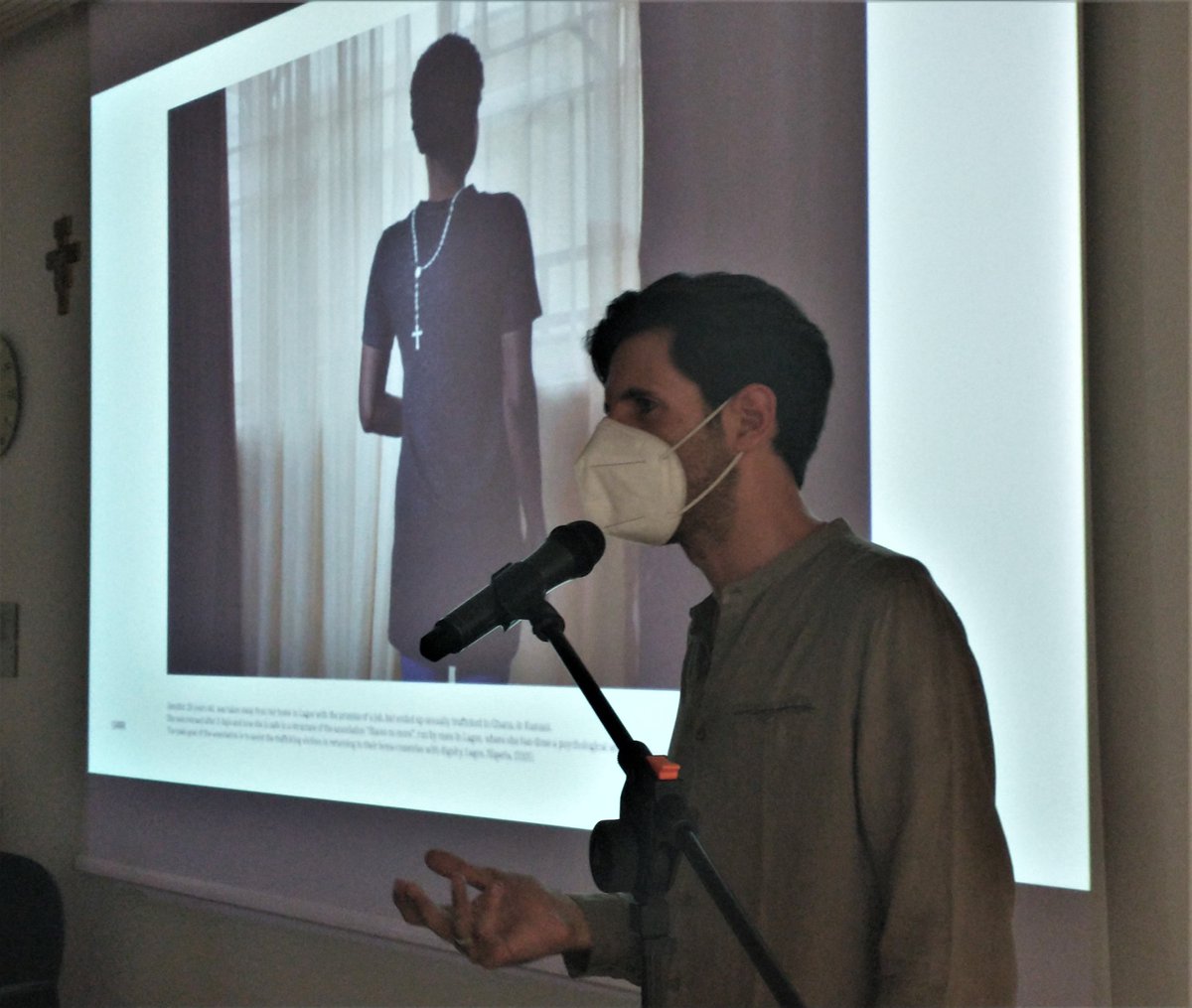 Yesterday's #JFRC Human Rights Night keynote address, "A Lens Toward Social Justice," shed light on the plight of the oppressed through the powerful photo work of Francesco Bellina. Bellina presented his "Oriri" photo project to a full audience.