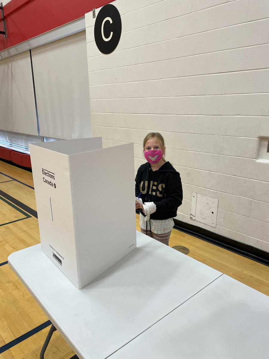 Lisa Barton tweet media