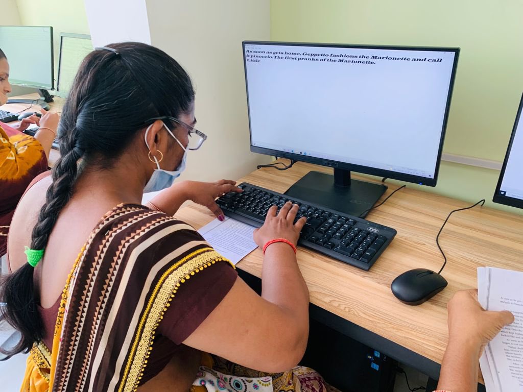 bhomikjain's tweet photo. Glimpses from our #digital learning centre in #Ahmedabad @bharatcaresorg and @csrboxorg  #womenempowerment @WeAreAhmedabad_ @LocalAhmedabad @NASSCOMfdn @NiyatiMIRROR @kumarmanish9 https://t.co/QmcyVqrkwj