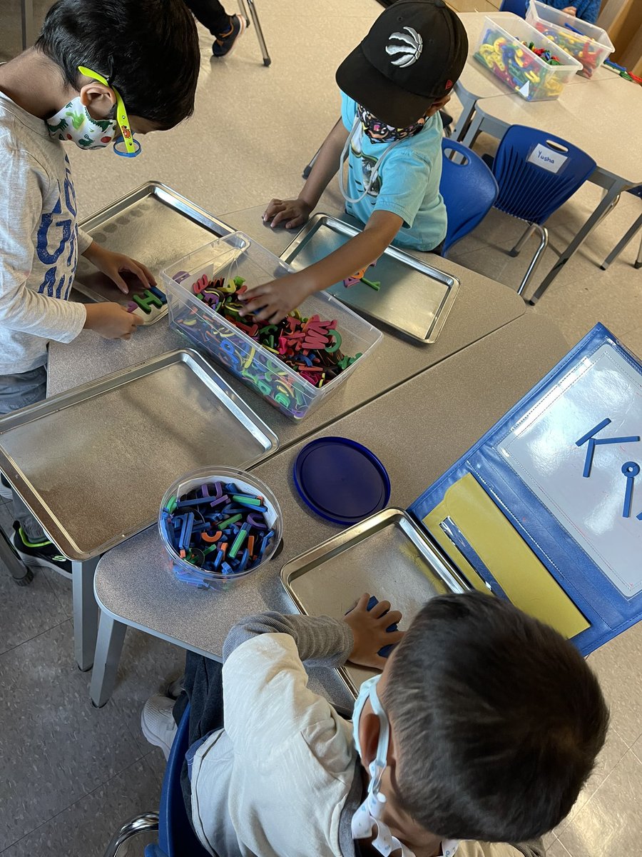 MsNadarajah's tweet photo. Today @ValleyViewPS we explored a few more centres. Our Ss specifically enjoyed our crafts centre where they were able to create cards and use the scissors and glue. #buildingcreativity https://t.co/YJOlJ0gfaM