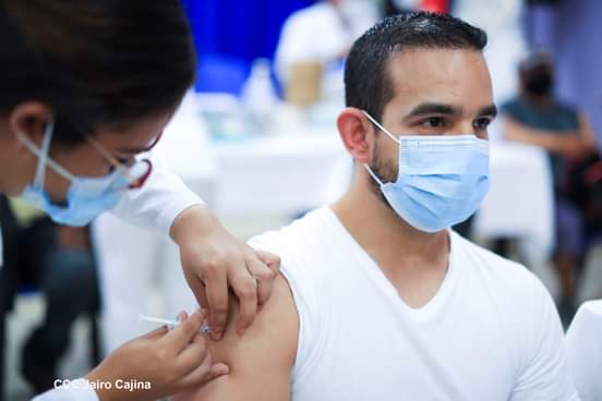 #2021SoberaniaEnMiTierra 
#PatriaBenditaYLibre 
#Nicaragua 

Desde horas muy tempranas de este lunes las brigadas del Ministerio de Salud (Minsa)

 iniciaron con el ágil proceso de aplicación de primeras dosis del biológico de AstraZeneca, de origen británico a la poblacion.