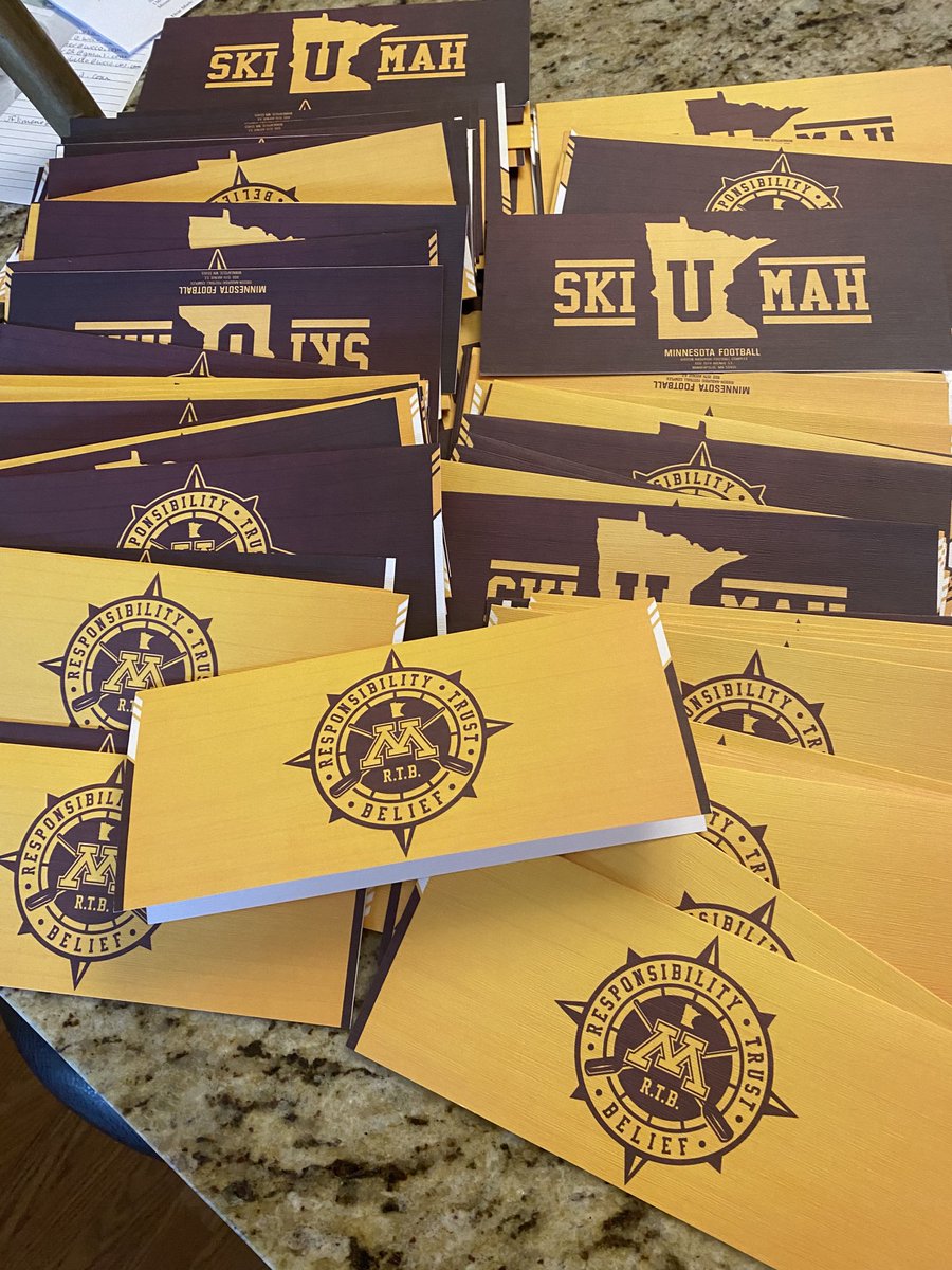 So I find these on my desk at ⁦<a href="/KFAN1003/">KFAN1003</a>⁩ upon my return today, handwritten notes of condolences from every Gopher football player including a very personal one from QB Tanner Morgan who lost his Dad to brain cancer recently. #classy