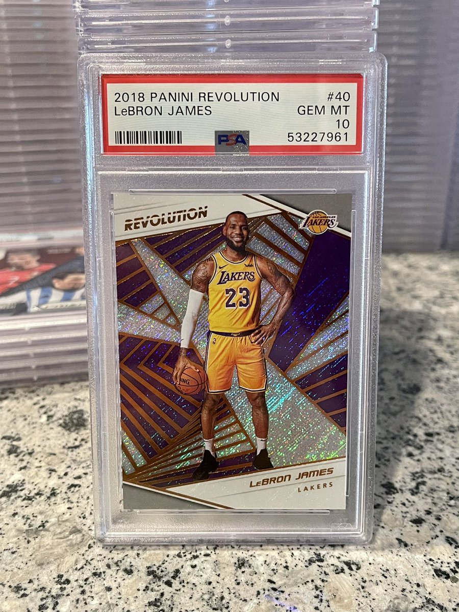rizzy15's tweet image. GIVEAWAY TIME 🏀🔥

PRIZE 
1x LeBron Revolution PSA 10 
-or- $50 CASH 

TO ENTER
-Follow @cardheadriz &amp;amp; @cardheads
-RT + LIKE this tweet!

Winner pulled in 48 hours! @sports_sell @Hobby_Connect
Good luck! 💙