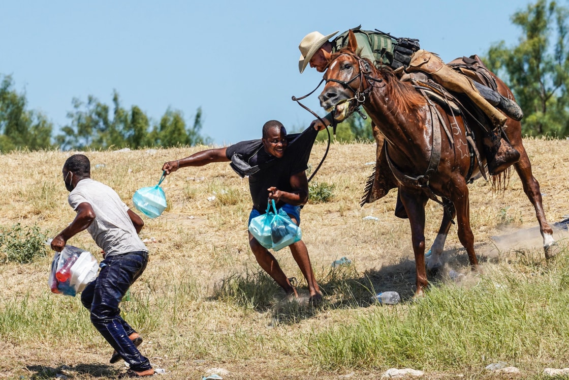 JacksonLeeTX18's tweet photo. These are horrific images from our Southern Border depicting Border Patrol agents allegedly whipping Haitian migrants. These are cruel, inhumane, human rights abuses and a violation of domestic and international law. We must humanely process Haitian asylum seekers at our border. https://t.co/f7QnaXDNoM