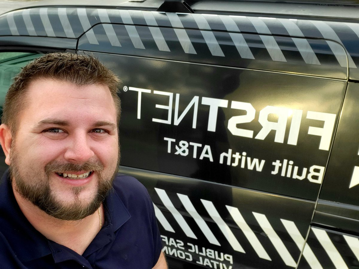 Unlocking #FirstNet Expert status with a Great Day here at ColonialSquare Fort Myers, FL.
Thank you 1st Responders for your hard work everyday!
<a href="/Elliott_88_/">Bobby Elliott</a> <a href="/drew_wagz/">Andrew Wagner</a> <a href="/FirstNet/">FirstNet, Built with AT&T</a> <a href="/HustleCoastFL/">Hustle Coast</a> <a href="/DanielaCarla00/">Daniela Edmondson</a> <a href="/ATT/">AT&T</a> 🚨🚑🌴