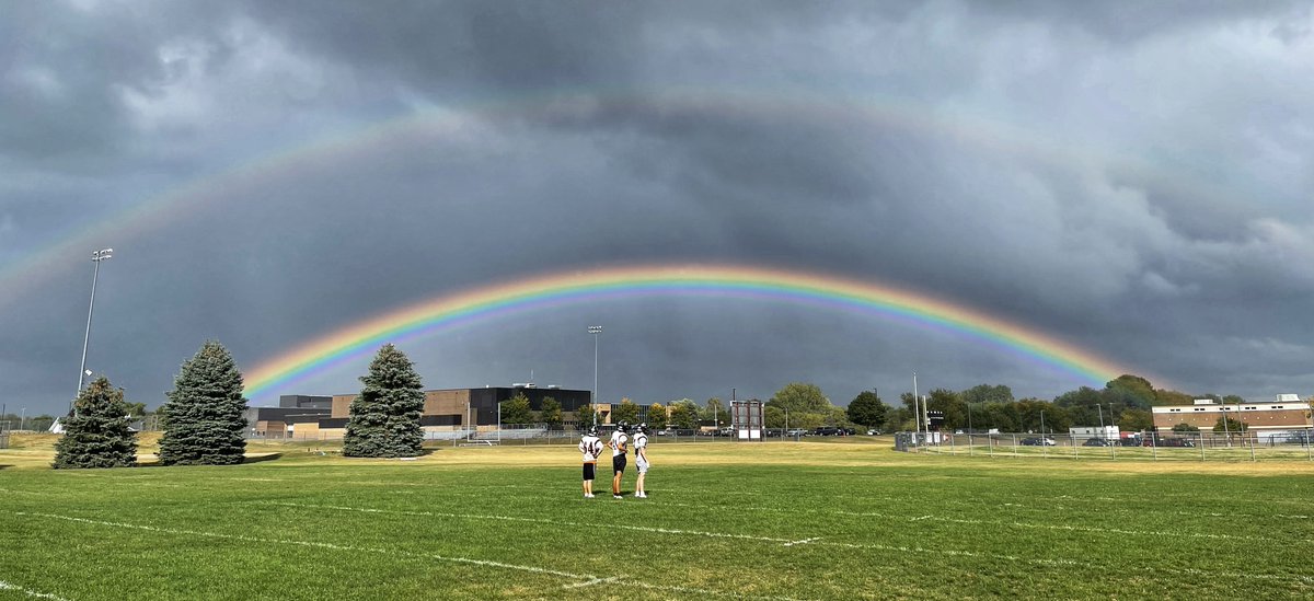tktrojanfb's tweet photo. A great night of football! https://t.co/8YIaIPb5Nt