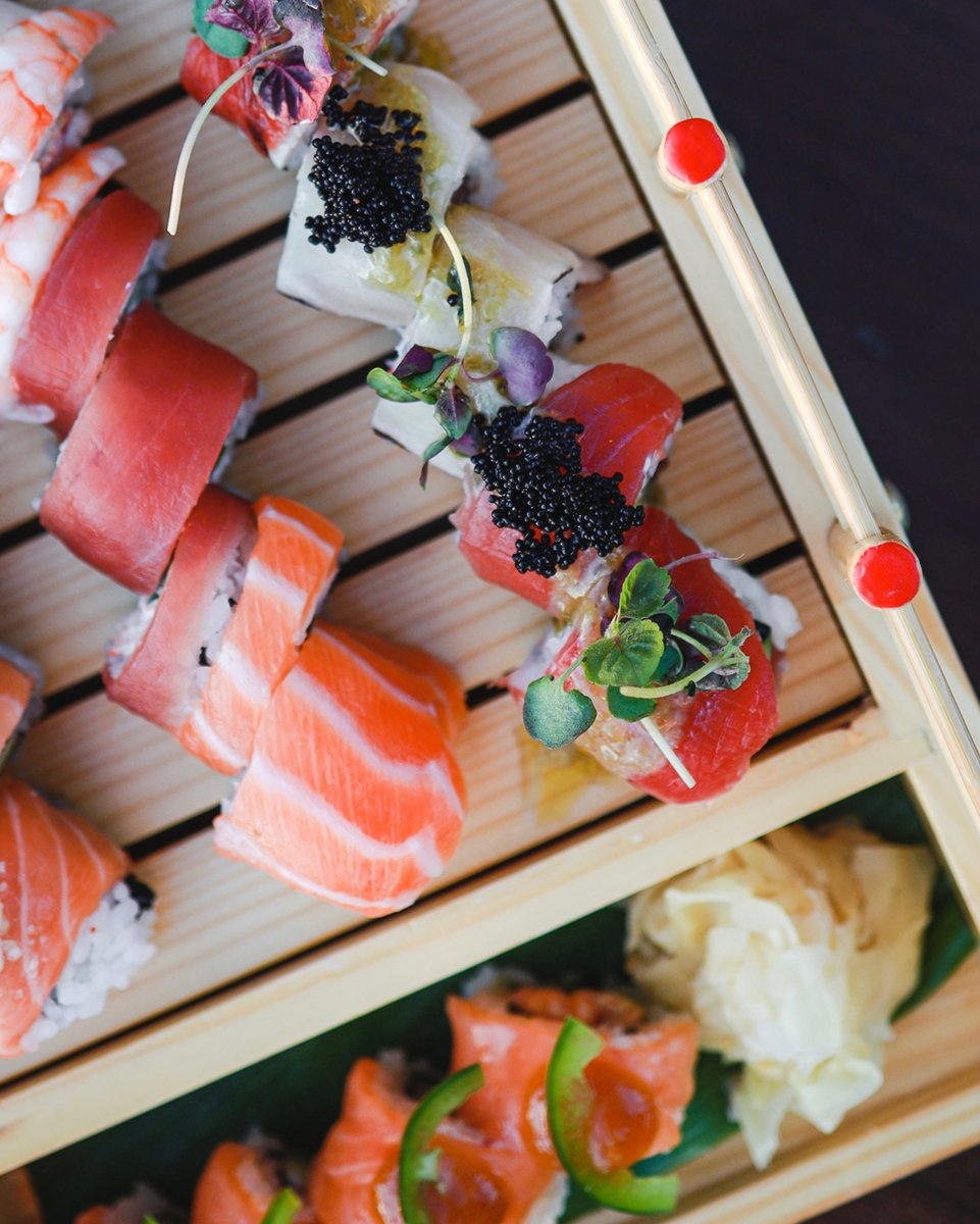 Amazing sushi is kind of our thing. <a href="/japengo/">vivianne erpelua</a>.maui

#mauieats #hyattmaui #wheretoeatonmaui #mauirestaurant #sushimaui #ediblehi 

Photo credit: @myperfectitinerary