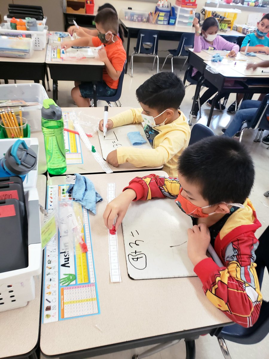 AtonSBE's tweet photo. Hands-on practice with counting on using a number path. 
#PISDMathChat #pisdesmath https://t.co/hbtUA8zVWR