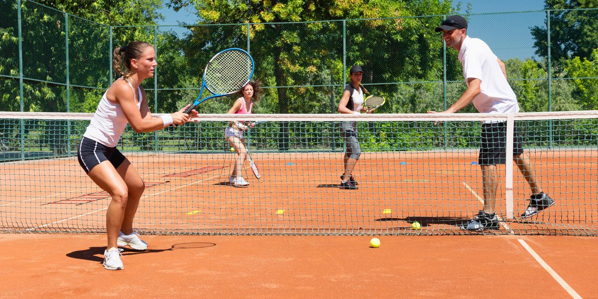 clay_courts's tweet photo. The Difference Between Pickleball &amp; Tennis. Read More Here https://t.co/DSJsiwfioo https://t.co/xAyhZnQlup