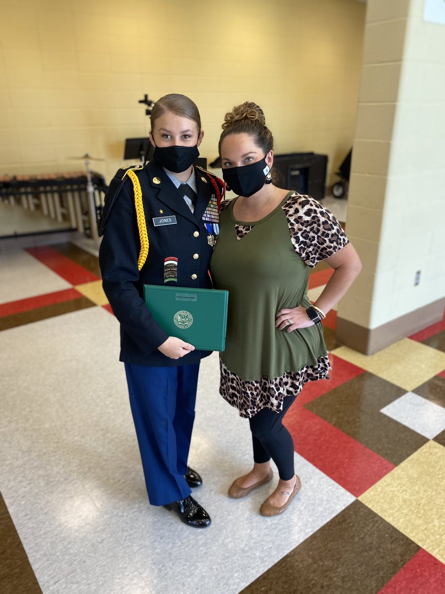 BobcatMedical's tweet photo. Cheyanne Jones, a senior at Theodore HS, was promoted to Brigade Command Sergeant Major of Mobile County! Not only is she a spectacular leader in JROTC, but she is also a Health Science Internship student in the Healthcare Academy! We are so proud of you!! 💛🐾 @THSAcademies https://t.co/RoF2ytG1ab
