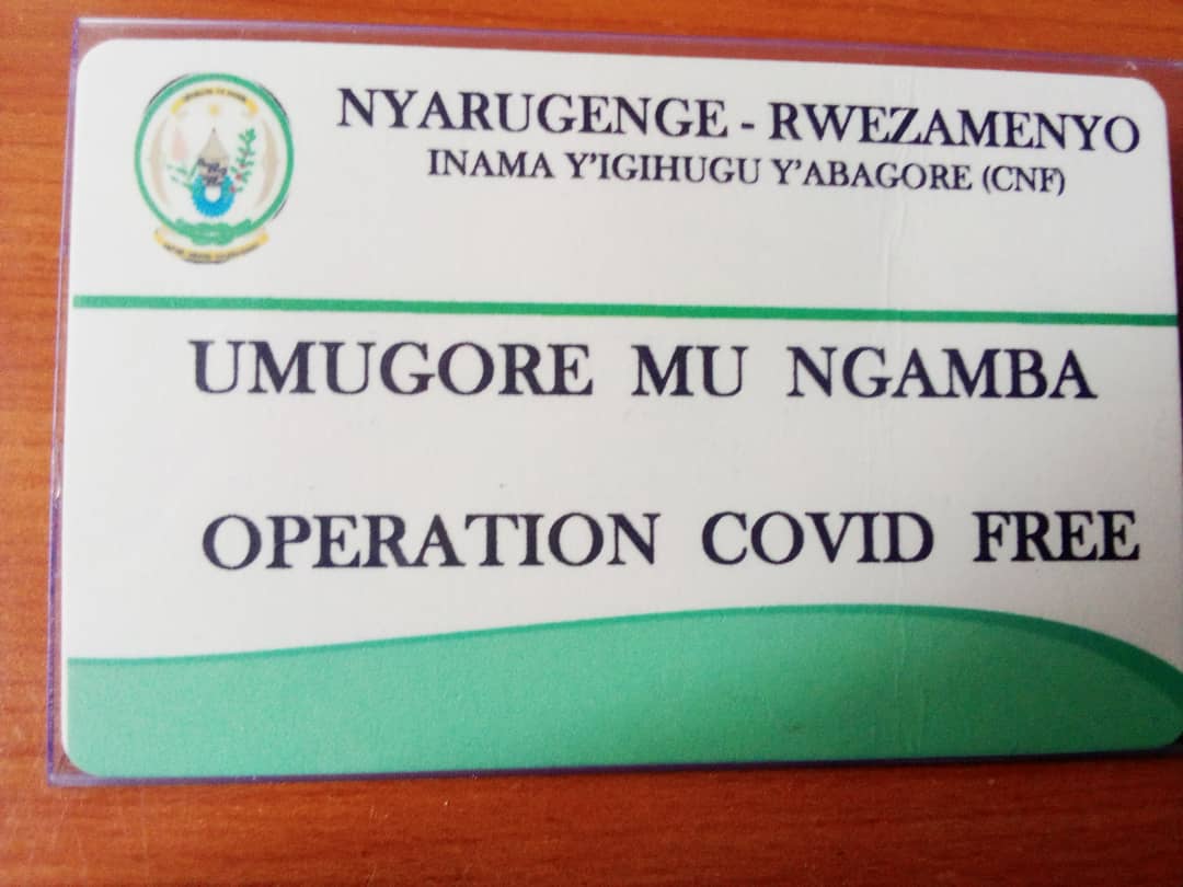 Nyarugenge's tweet photo. Inzego z'abagore ziyemeje kugira uruhare rufatika mu guhashya COVID19 mu Karere, baributsa abantu ko nubwo imibare igabanuka ariko icyorezo kigihari kandi twakirinda dukaraba intoki amazi meza n'isabune cg umuti wa bugenewe,duhane intera kandi twibuka kwambara neza agapfukamunwa https://t.co/HzMPvgQIMH
