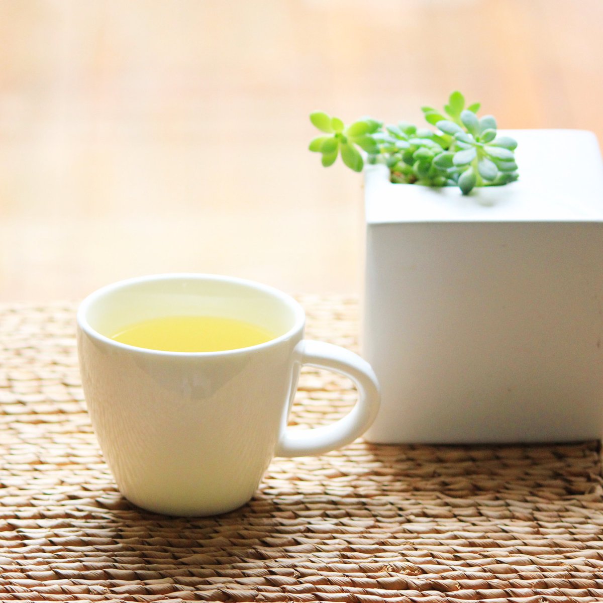 jugetsudousa's tweet photo. The L-Theanine in green tea can help reduce stress and anxiety. Of course, a cup of green tea will not instantly makes you stress-free, but consuming L-Theanine daily has good effects on diminishing stress.
Visit  https://t.co/9MFEuwy66n for high-quality, organic green teas! https://t.co/PBDvKmIMxq