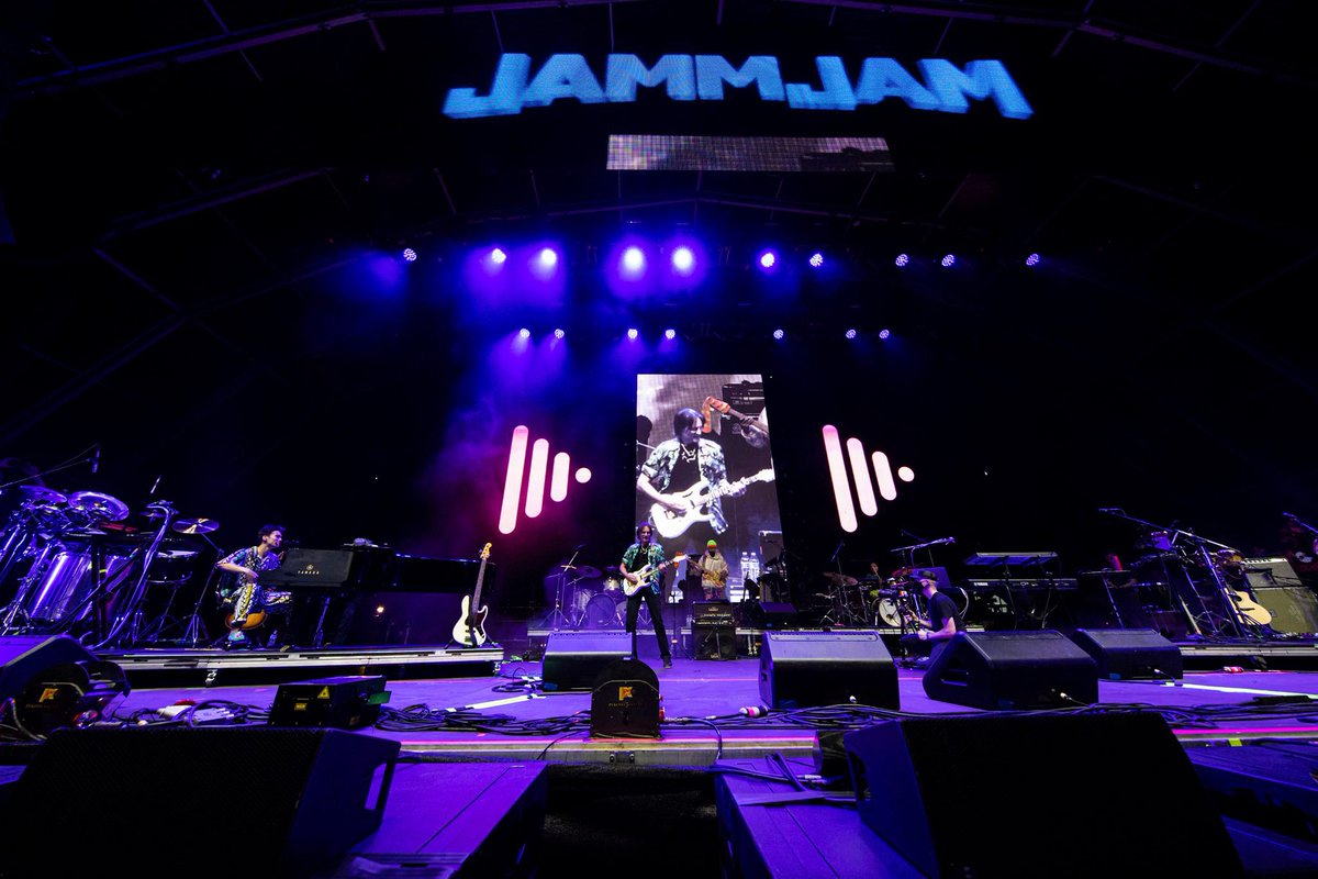 The #JammJam returned featuring <a href="/jacobcollier/">Jacob Collier</a> &amp; Friends at <a href="/lifeisbeautiful/">Life is Beautiful</a> this weekend and we can’t stop thinking about it. Amazing performances by Jacob <a href="/TPAIN/">Theodore</a> <a href="/iamjojo/">Joanna</a> <a href="/stevevai/">Steve Vai</a> <a href="/MonoNeon/">MonoNeon</a> <a href="/EricMoore_II/">Eric Moore II</a> <a href="/Haywyremusic/">Haywyre</a> and more! <a href="/jammcard/">Jammcard</a> #jammcard #lifeisbeautiful #jacobcollier