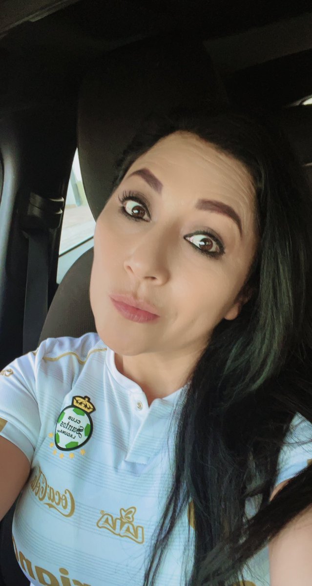 ferchavarria85's tweet photo. No importa que quedáramos en empate ayer, cuando es amor de verdad es en las buenas, malas y en las peores y pues yo amo a mi @ClubSantos 💚 #FotoDeAyer https://t.co/3Sq2s38Qlm