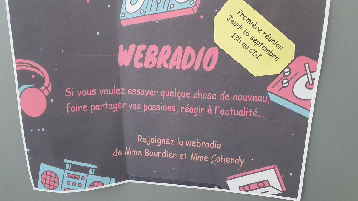 Sur les murs du collège, tiens, un nouvel atelier ! Déjà 12 inscrits. A bientôt sur les ondes ! #emi