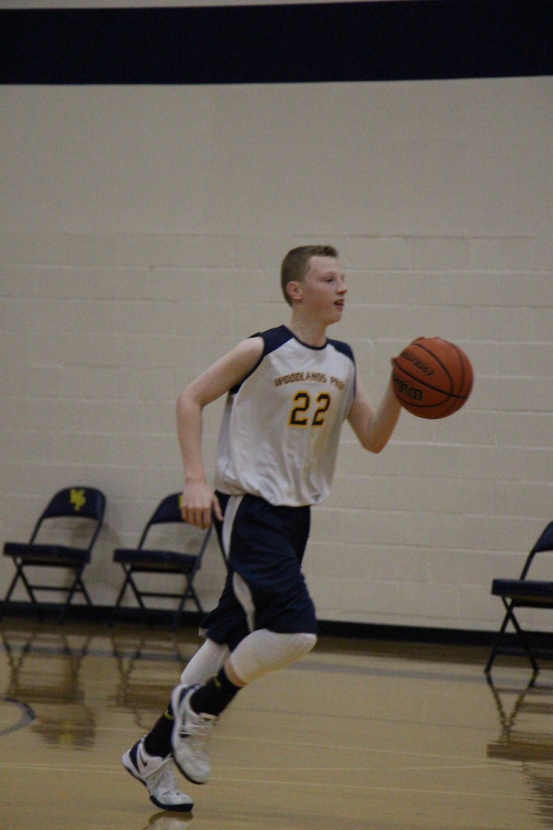 Meet the Nonhoopers: @_finlayclark Finlay’s career peaked when he was in the 8th grade and hasn’t grown at all since then. He has dunked twice in his life but now a fear of injury leads to a slow play style based around staying on the ground and one dribble pull ups.#WeNoHoop🚫🏀