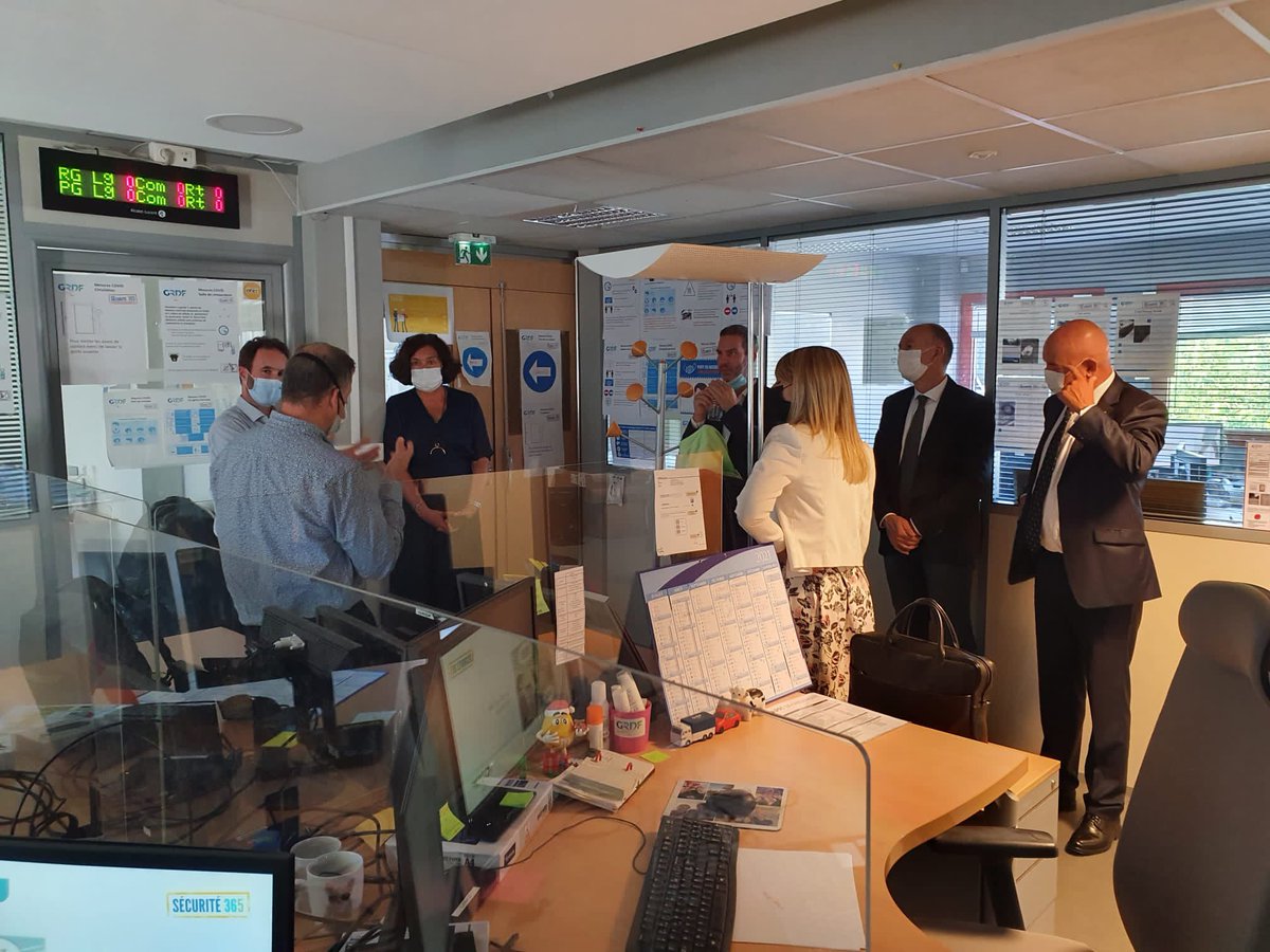 Visite de <a href="/lpoirierdietz/">Laurence Poirier-Dietz</a> auprès des équipes APPI de #GRDFSE à Marignane : planification, programmation, régulation &amp; hypervision des interventions gaz au service de la sécurité de nos réseaux &amp; de nos clients #GRDF <a href="/guilhemarmanet/">Armanet Guilhem</a> <a href="/HMALINAUD/">Hugues Malinaud</a>