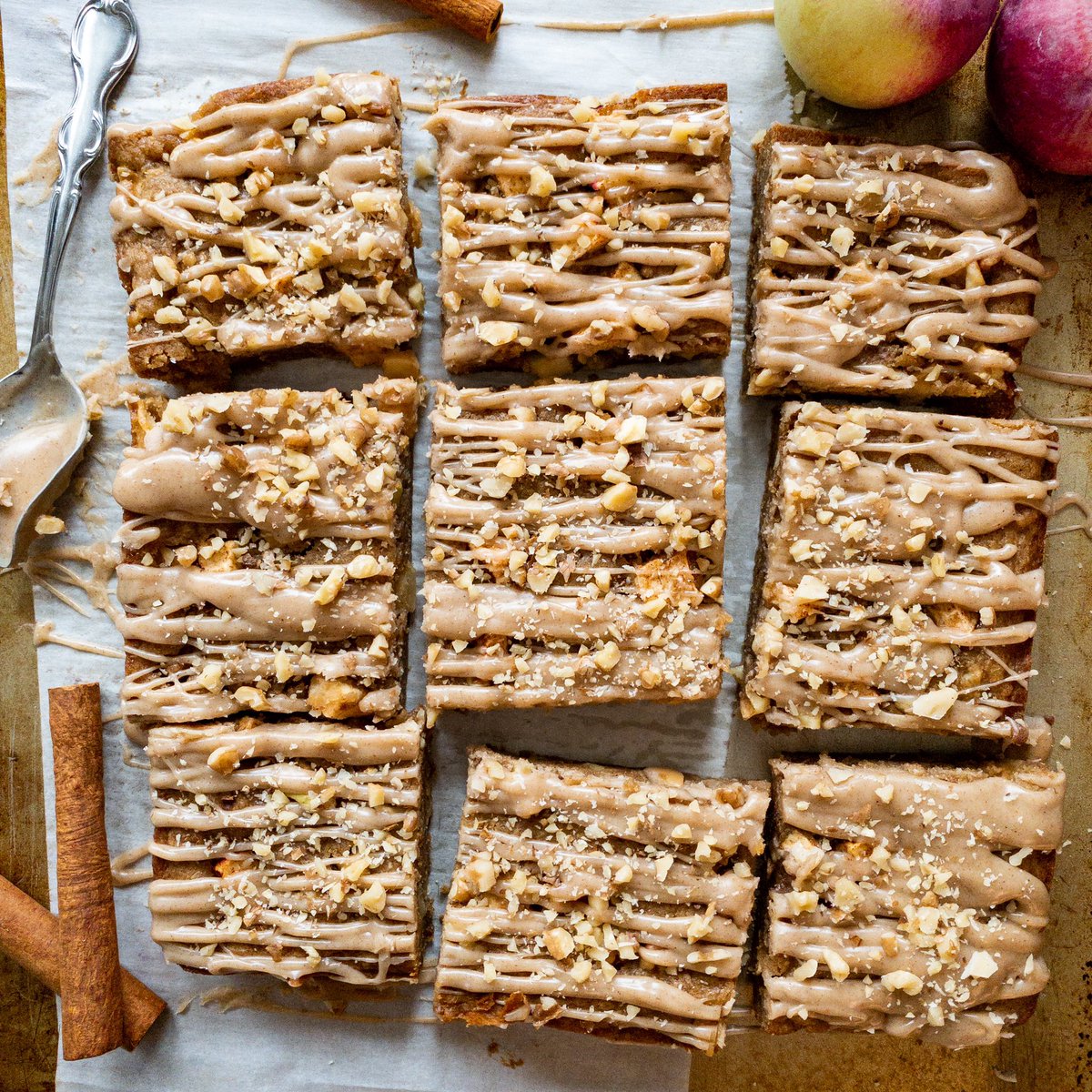 PypersKitchen's tweet photo. Apple Walnut Blondies with Cinnamon Brown Butter Glaze 
Because all these apples in my backyard aren’t going to eat themselves!!

https://t.co/41kv5qcZvC

#Apples #deliciousfood #autumnvibes #recipeideas https://t.co/qSgaFRuWPi