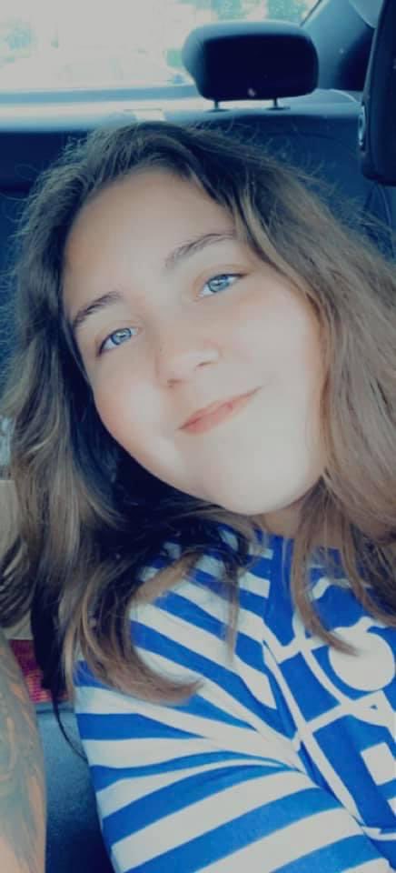 andimlittleone's tweet photo. HOPE MILLS, NC/GOLFVIEW AREA PEOPLE: My little cousin Taylor is missing. Last seen wearing a black shirt, black basketball shorts, green slip ons, and a half up bun. IF YOU SEE HER PLEASE CONTACT ME!! Please RT!! https://t.co/1GLto5HIu6