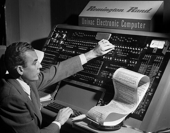 Почему первыми пользователями эвм стали программисты. 1 поколение эвм univac. 1 поколение эвм univac. Первое поколение эвм. Терминал ibm 2250.
