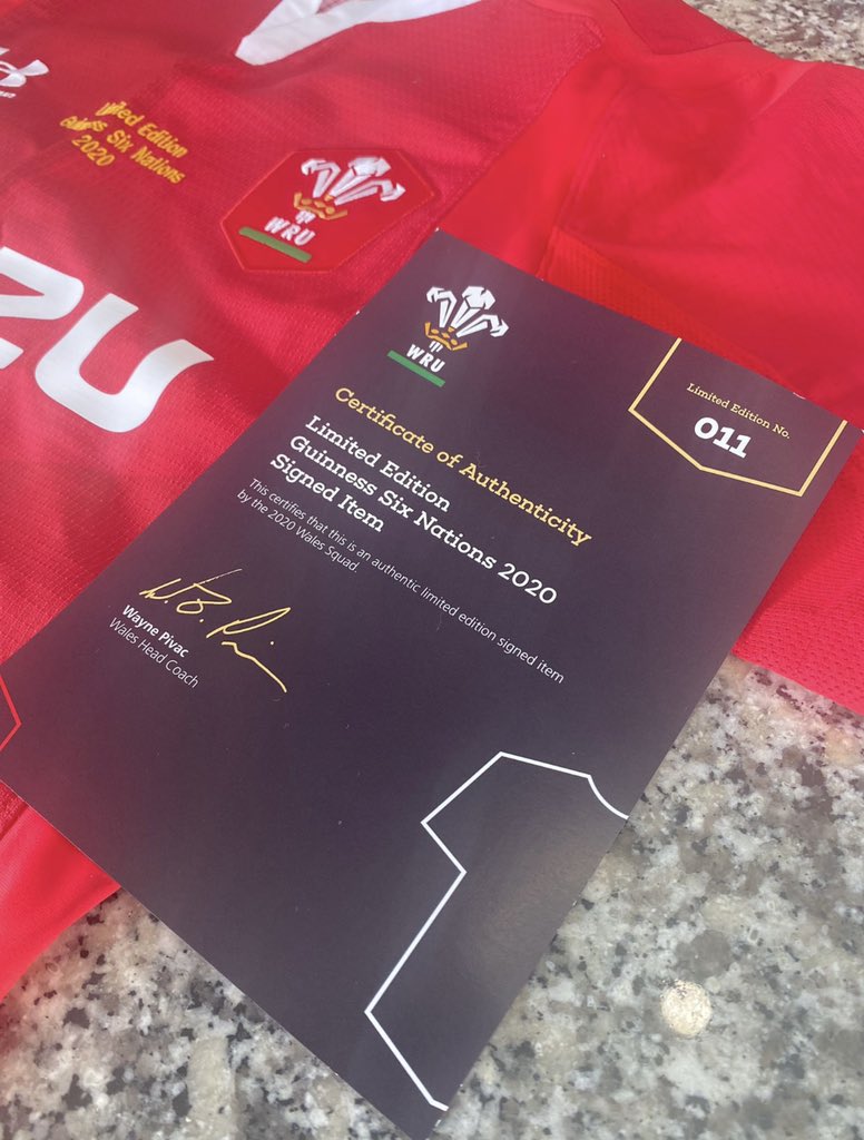 Sarah Thomas tweet media