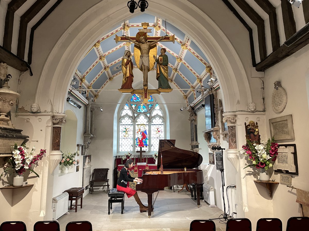 St Mary’s Perivale Beethoven Piano Sonata Festival – Sat/ Sun October 2nd/ 3rd, 2 – 6 pm and 7 - 10 pm.   All the sonatas played by 32 superb pianists.  On line only.   The big UK piano event of the Autumn. st-marys-perivale.org.uk/events-beethov….  A unique event. Watch via the website.