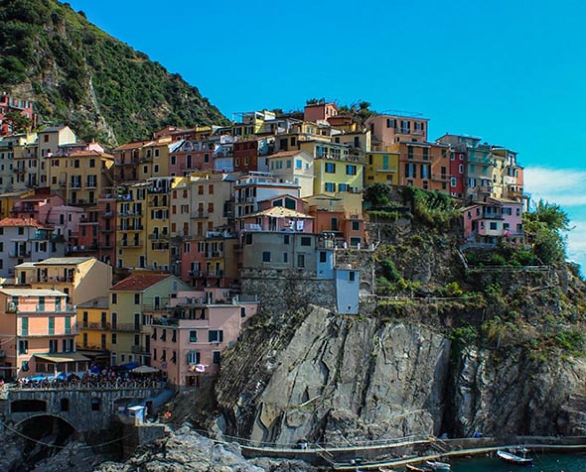 Study abroad programs have returned after a year-long hiatus! At this time, 376 students registered to study overseas this fall term, and 251 of them are already abroad.

You can read more in our #DUNewsroom here: bit.ly/3hC8GuY
