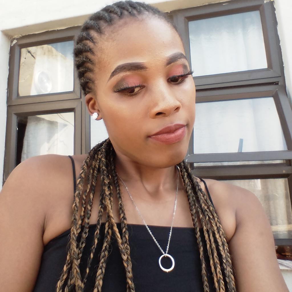 KhuthuD's tweet photo. #NewProfilePic https://t.co/6hSQaacdlG