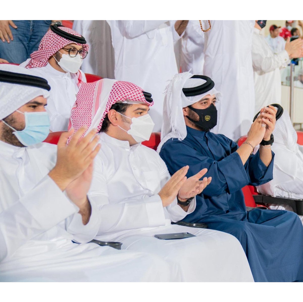 سموه يشهد مباراة المحرق والعهد اللبناني بكأس الاتحاد الآسيوي:
 
خالد بن حمد يهنئ المحرق على التأهل للنصف نهائي .. ويؤكد: دعمنا متواصل لفرقنا ومنتخباتنا في مختلف البطولات لتحقيق الانجازات