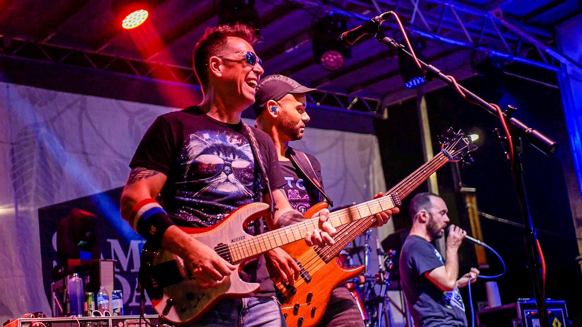 One of our favorite shows! Thanks #Chicago &amp; <a href="/LakeviewRoscoe/">Lakeview Roscoe Village Chamber</a> Lakeview Taco Fest for making us feel so welcomed. Big thanks to <a href="/Jackrsalzman/">Ｊａｃｋ 🧔‍♂️🎬</a> for capturing <a href="/theindigosmusic/">The Indigos</a> set and also big thanks <a href="/16candlesband/">Sixteen Candles Band</a> for sharing the stage and ending the night with us. We are grateful 💜