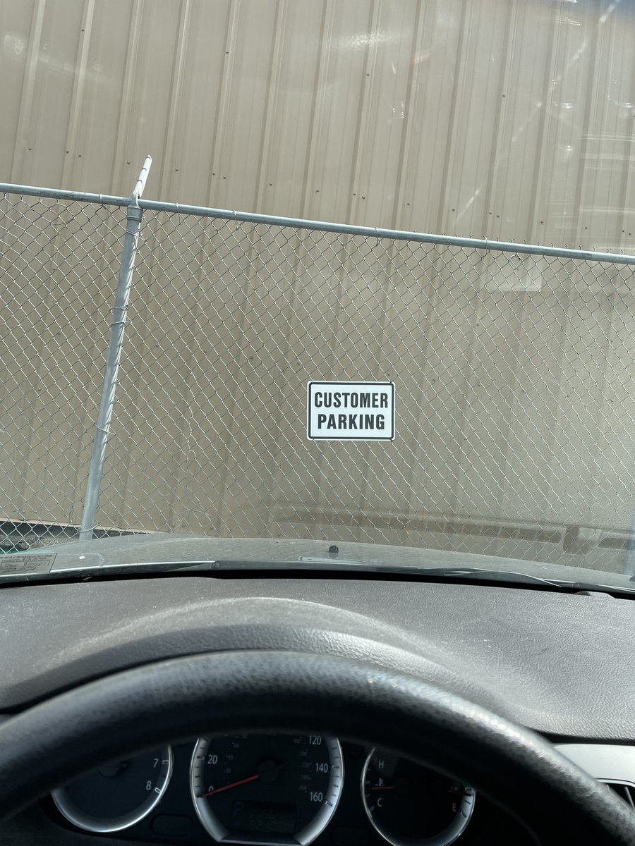 ChadArctic's tweet photo. I got towed today and pulled in and saw this….. gonna lose my mind https://t.co/lrNTeRbnuA