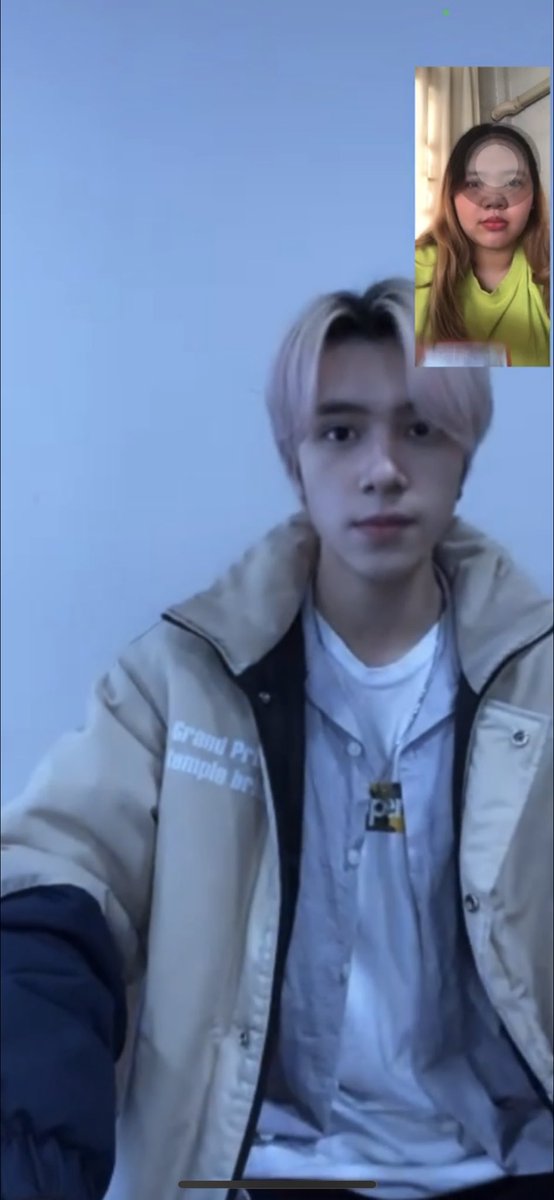 jjuneeyyaa's tweet image. หน้างงทั้งคู่ กูที่งงว่าสตาฟตรวจเสร็จแล้วหรอ กับเฮนที่งงว่ากูยื่นบัตรประชาชนให้ดูทำไม