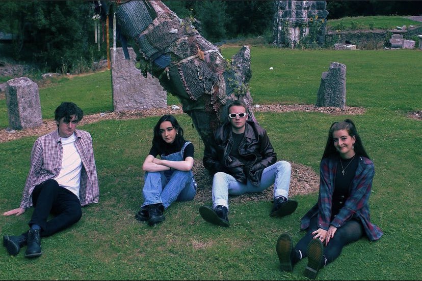 MossyBand's tweet image. ‘Accord’ is out in 5 days!! If you haven’t pre saved already, visit the link in our bio✨🧚‍♂️