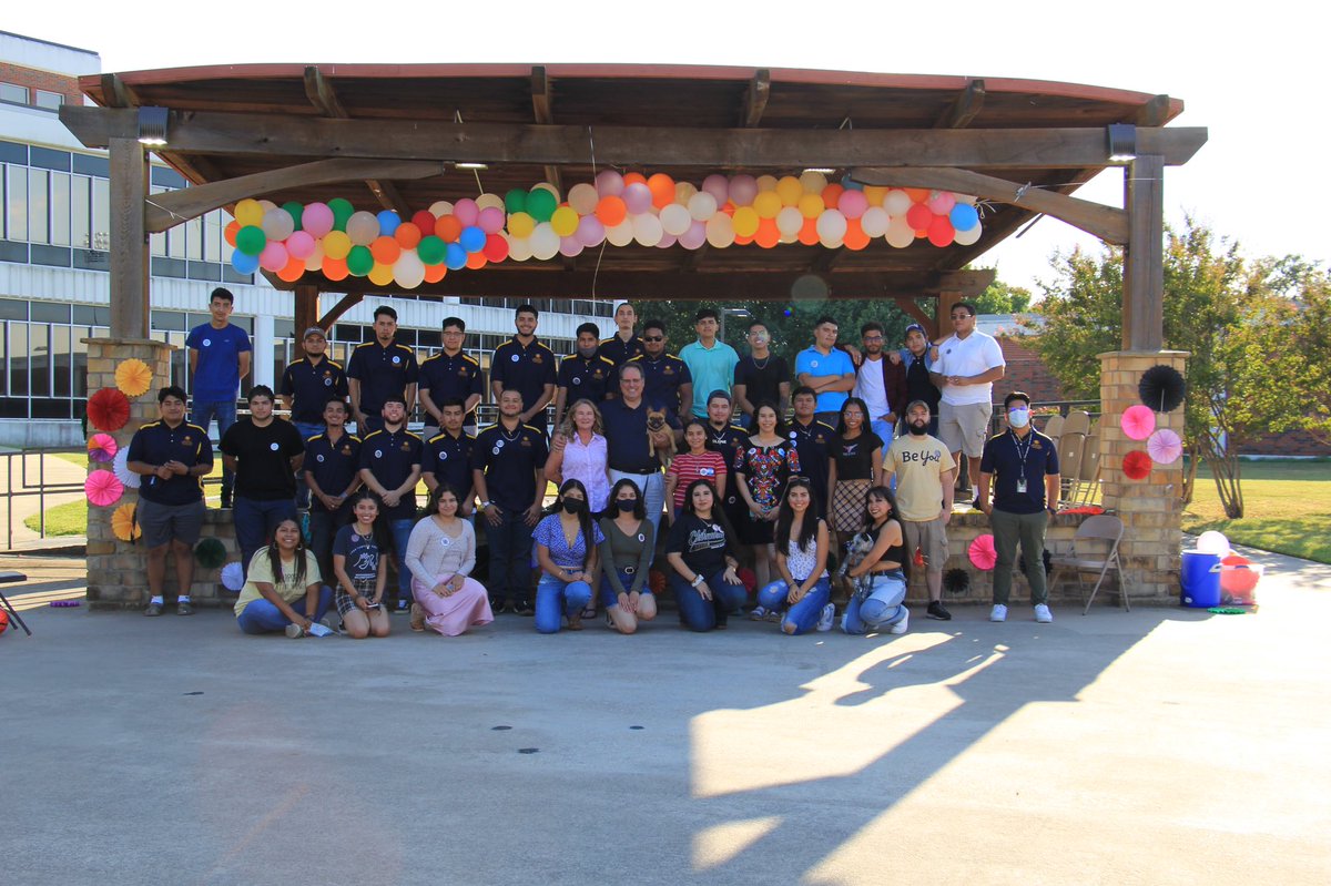 ¡Mujeres De Acción! tweet media